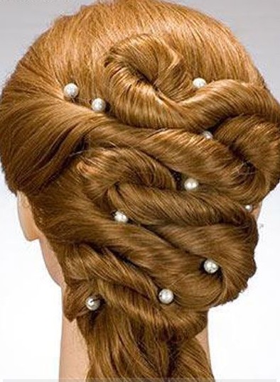 prom hairstyles 2011 for long hair down. prom hairstyles for long hair